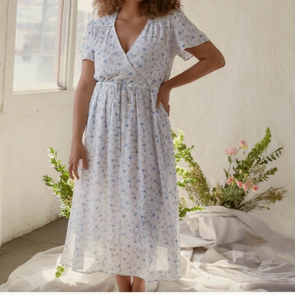 Christy Dawn Blue White Floral Dawn Maxi Lined Dress